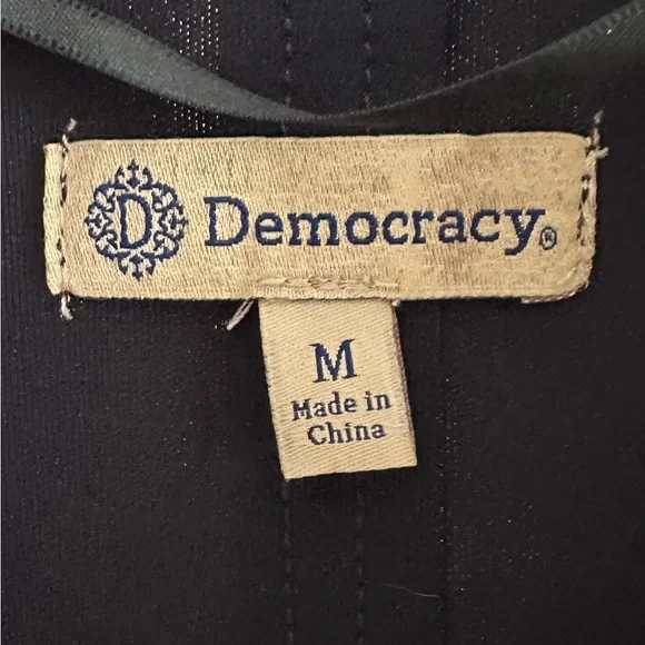 Classic Navy Blue Blazer w Raw Edge Seams and Velcro Button Size M - Picture 3 of 9